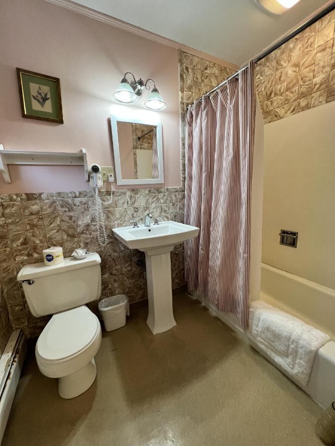 Alamoosook Lakeside Inn Orland Εξωτερικό φωτογραφία