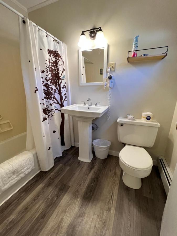 Alamoosook Lakeside Inn Orland Εξωτερικό φωτογραφία
