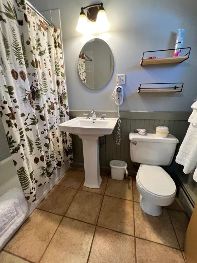 Alamoosook Lakeside Inn Orland Εξωτερικό φωτογραφία